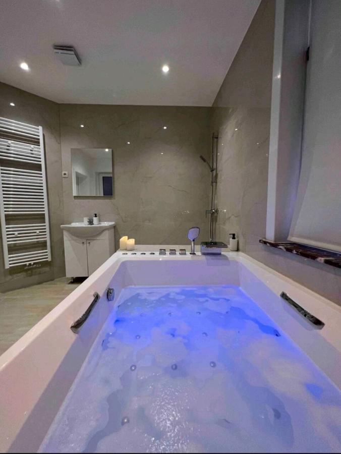 Sublime Appartement Calme Cosy & Jacuzzi Brussels Luaran gambar